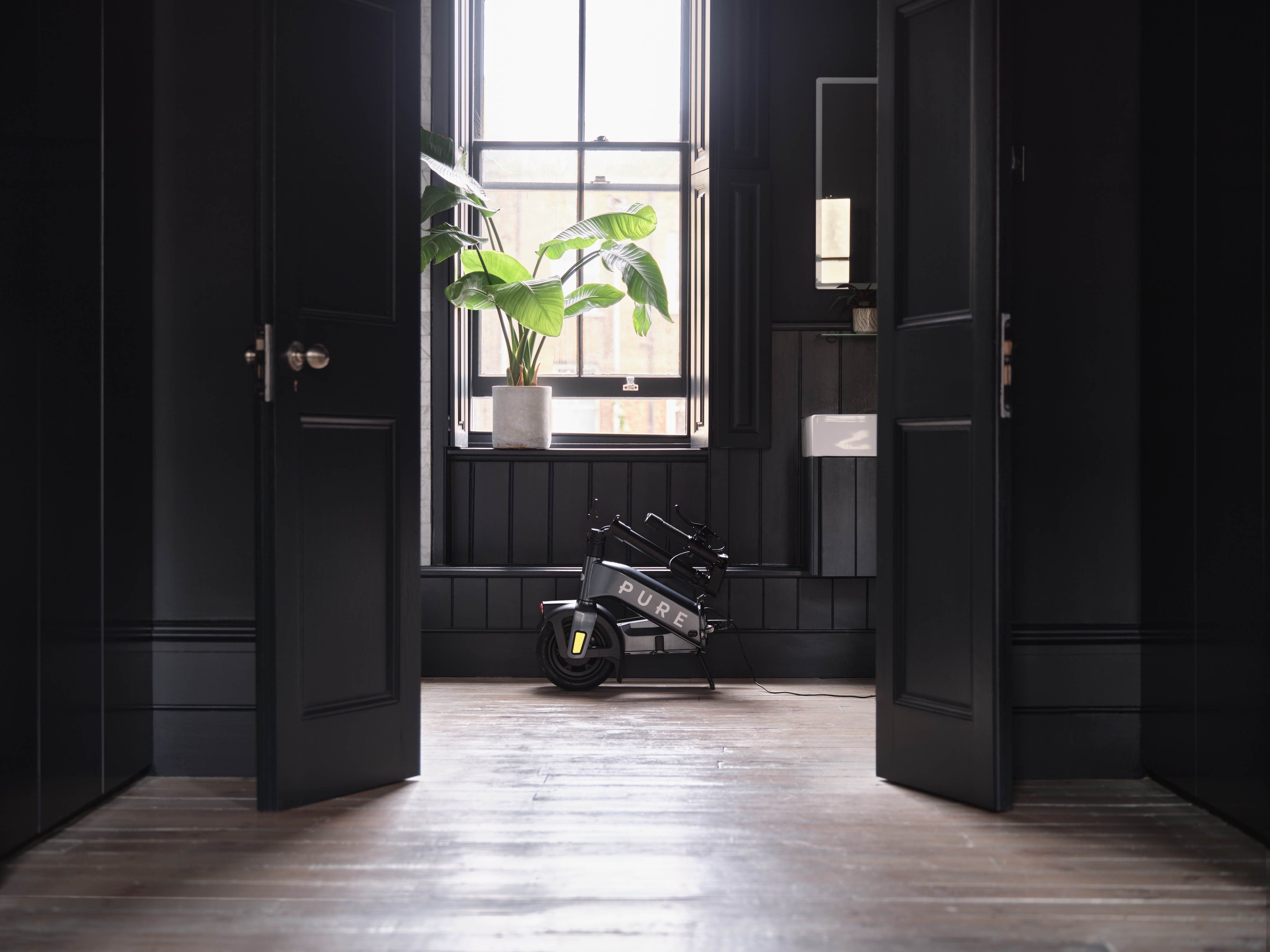 PURE Flex Grigio mercurio, Fußboden, Bodenbeläge, Innenarchitektur, Pflanze, Tür